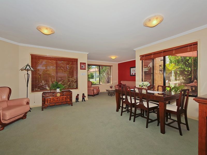 4 Litsea Ct, Reedy Creek QLD 4227