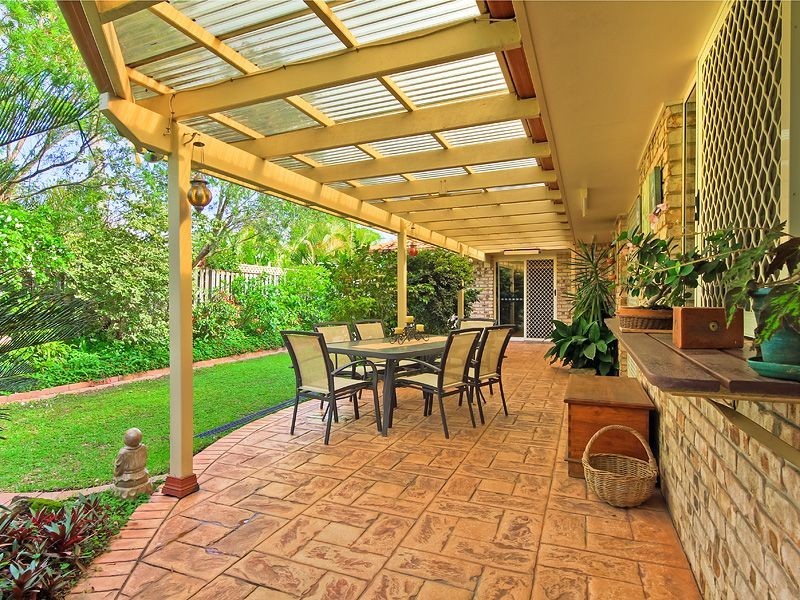 1 Thornleigh Crescent, Varsity Lakes QLD 4227