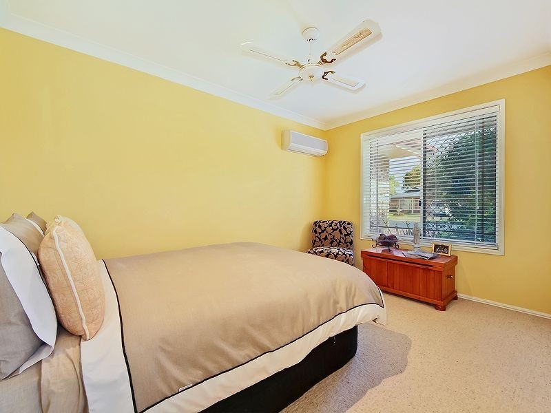 1 Thornleigh Crescent, Varsity Lakes QLD 4227