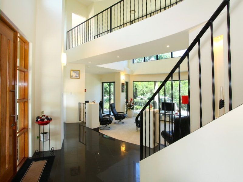 27 Lakelands Dr, Merrimac QLD 4226