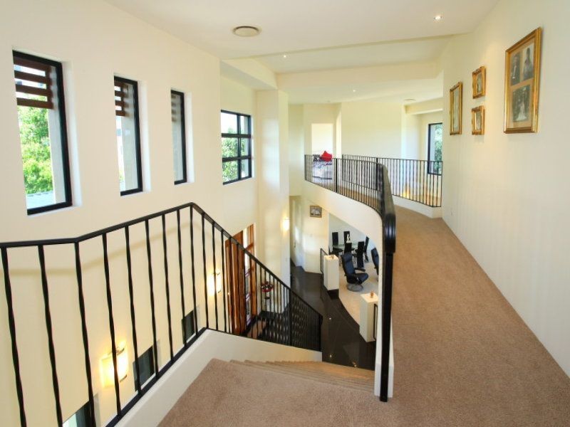 27 Lakelands Dr, Merrimac QLD 4226