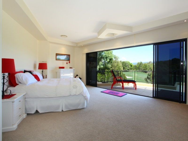 27 Lakelands Dr, Merrimac QLD 4226