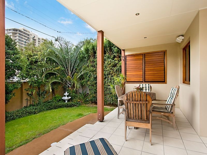 1/2 Cedar Court, Burleigh Heads QLD 4220