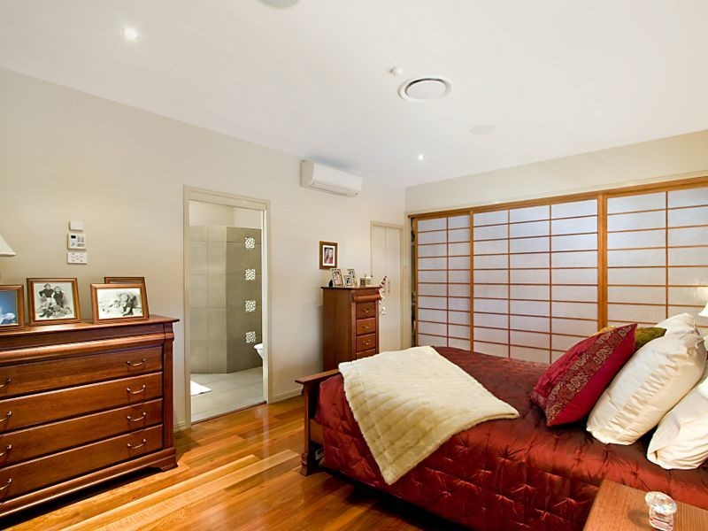 1/2 Cedar Court, Burleigh Heads QLD 4220