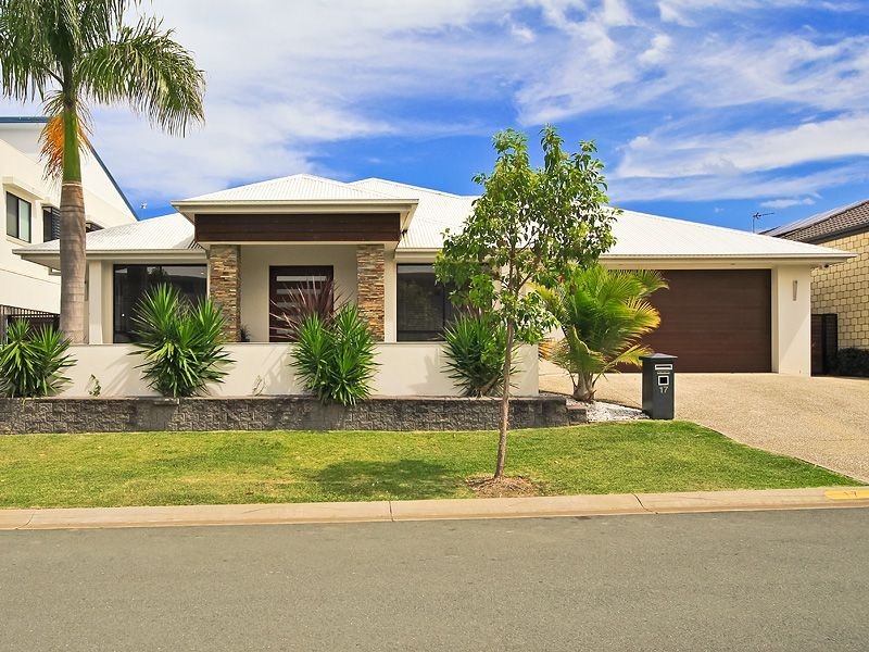 17 Castello Circuit, Varsity Lakes QLD 4227