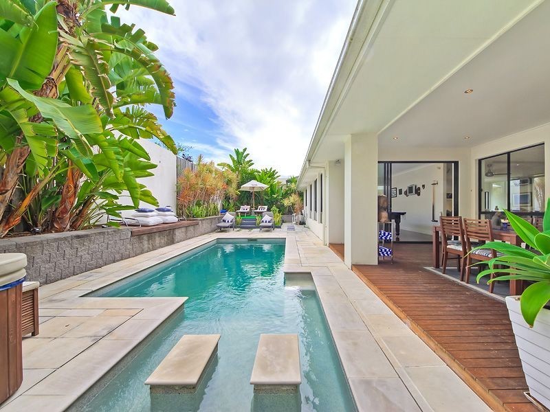 17 Castello Circuit, Varsity Lakes QLD 4227