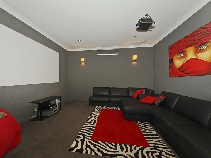 17 Castello Circuit, Varsity Lakes QLD 4227
