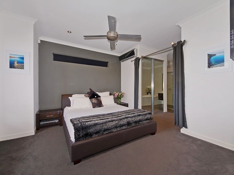 17 Castello Circuit, Varsity Lakes QLD 4227