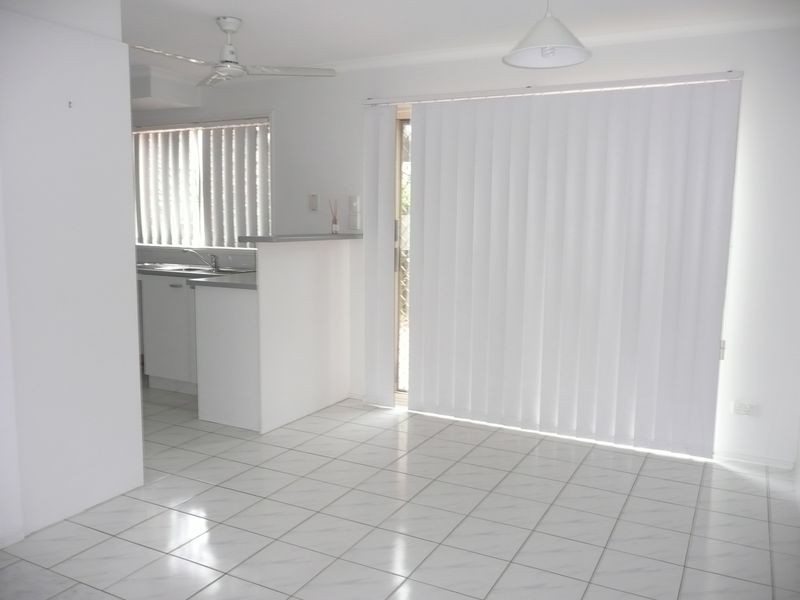 2/18 Bottlewood Court, Burleigh Waters QLD 4220