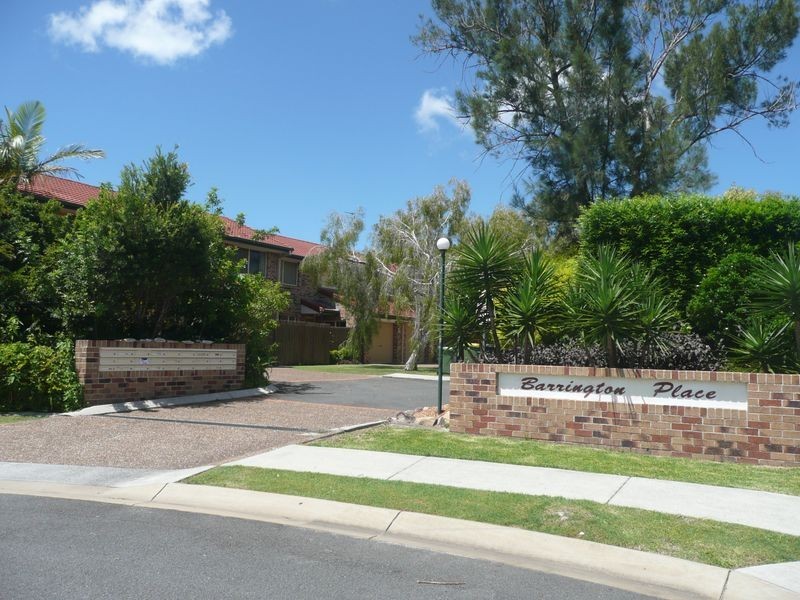 2/18 Bottlewood Court, Burleigh Waters QLD 4220