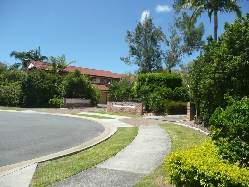 2/18 Bottlewood Court, Burleigh Waters QLD 4220