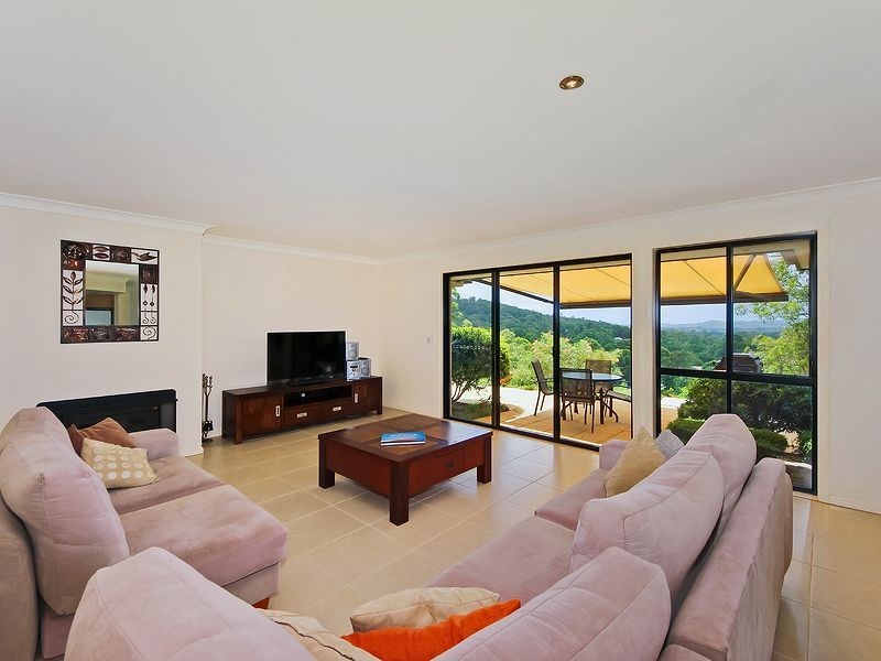 18 Wisteria Ct, Tallebudgera Valley QLD 4228