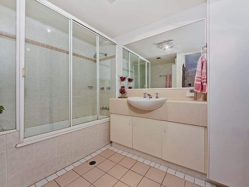 17/15 Santa Monica Road, Miami QLD 4220