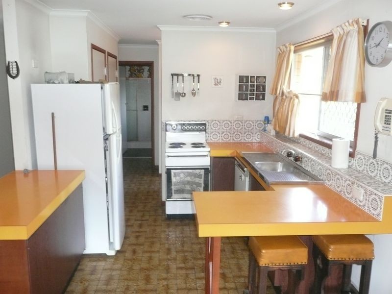 3 Parnoo Avenue, Burleigh Heads QLD 4220