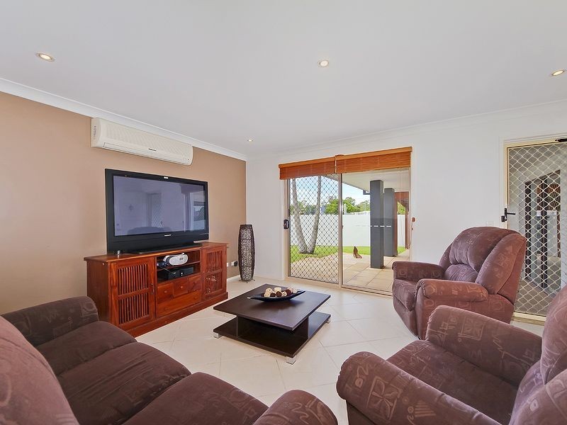 163 Benowa Road, Ashmore QLD 4214