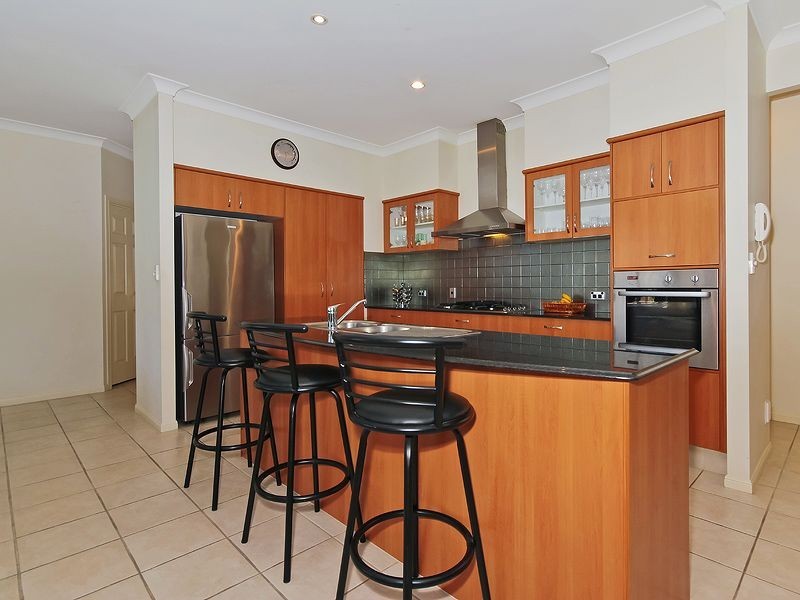 42 Gerona Circuit, Varsity Lakes QLD 4227