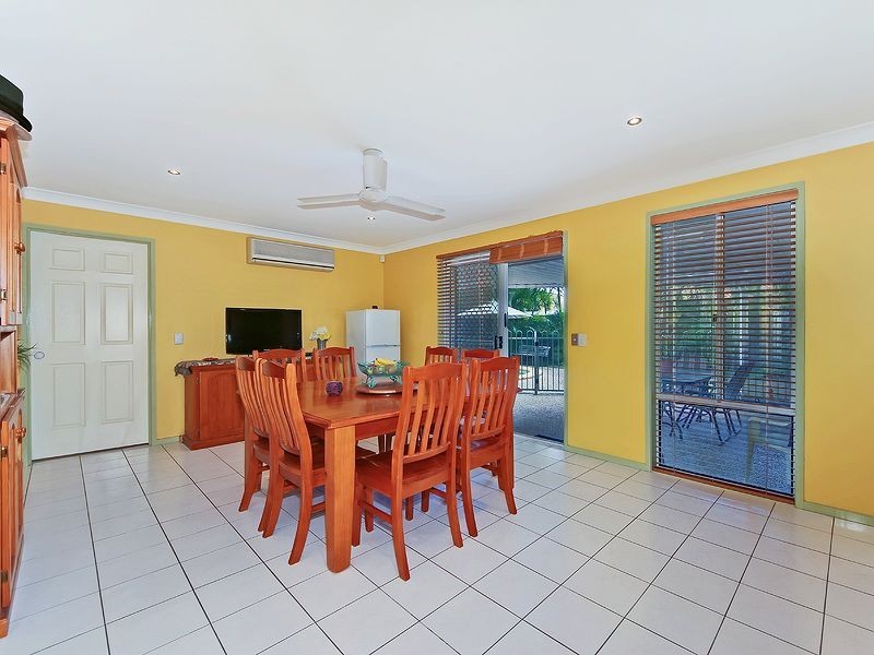 75 Honeyeater Dr, Burleigh Waters QLD 4220
