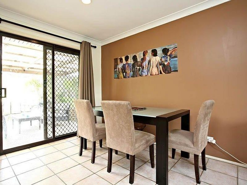 6 Bushtree Court, Burleigh Waters QLD 4220