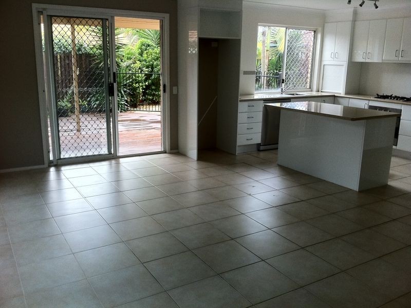 2/5 St Lucia Court, Varsity Lakes QLD 4227