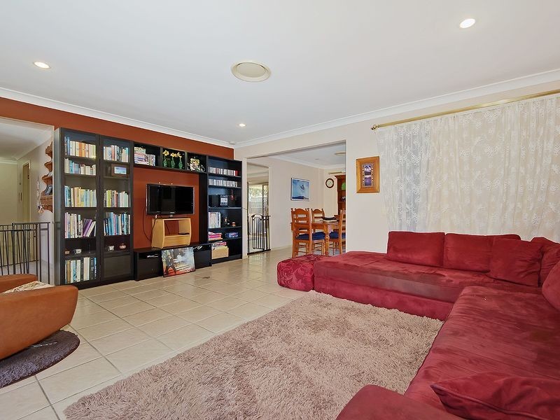 67 Dunlin Dr, Burleigh Waters QLD 4220