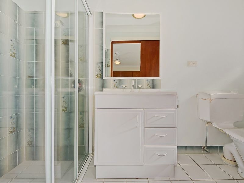 48 Dunlin Dr, Burleigh Waters QLD 4220