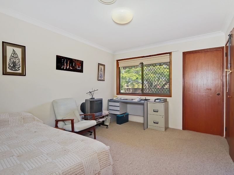 48 Dunlin Dr, Burleigh Waters QLD 4220