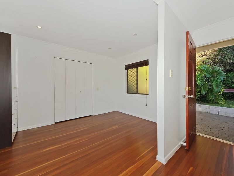 4/8 Nathan Street, Burleigh Heads QLD 4220