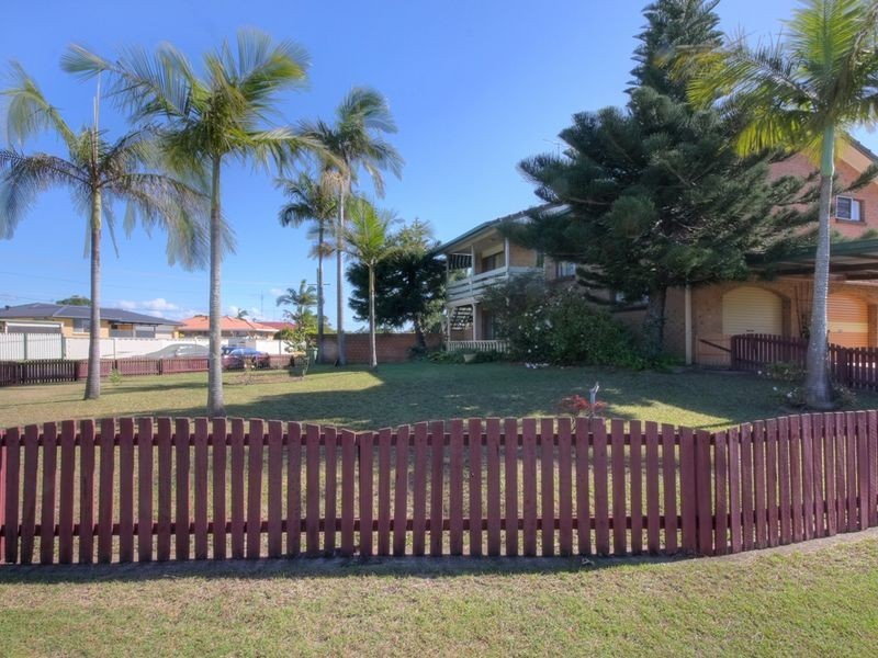 89 Burleigh St, Burleigh Waters QLD 4220