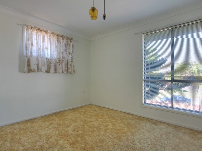 89 Burleigh St, Burleigh Waters QLD 4220