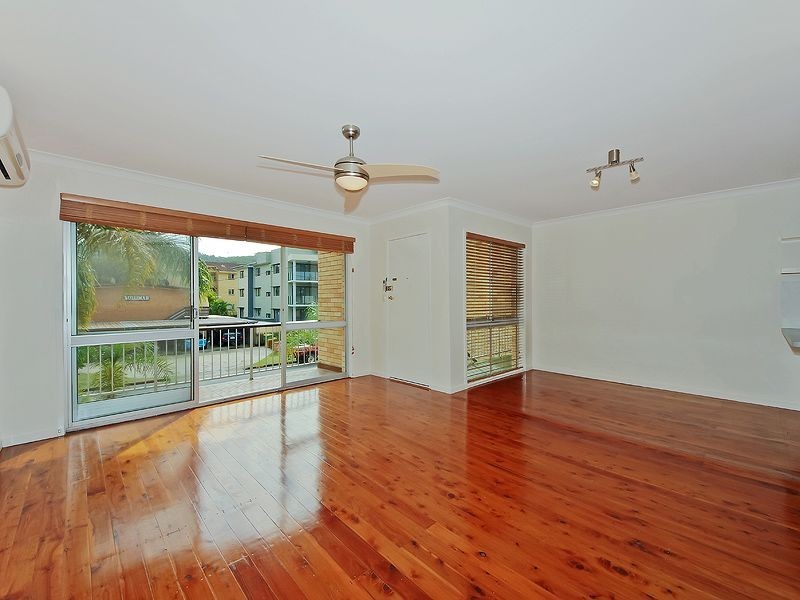 4/22 Bullimah Av, Burleigh Heads QLD 4220