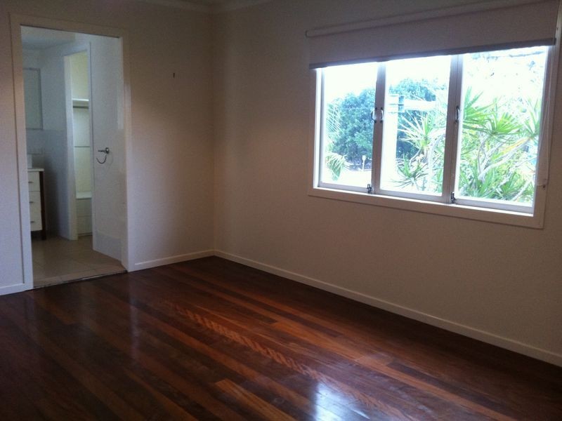 116 West Burleigh Road, Burleigh Heads QLD 4220