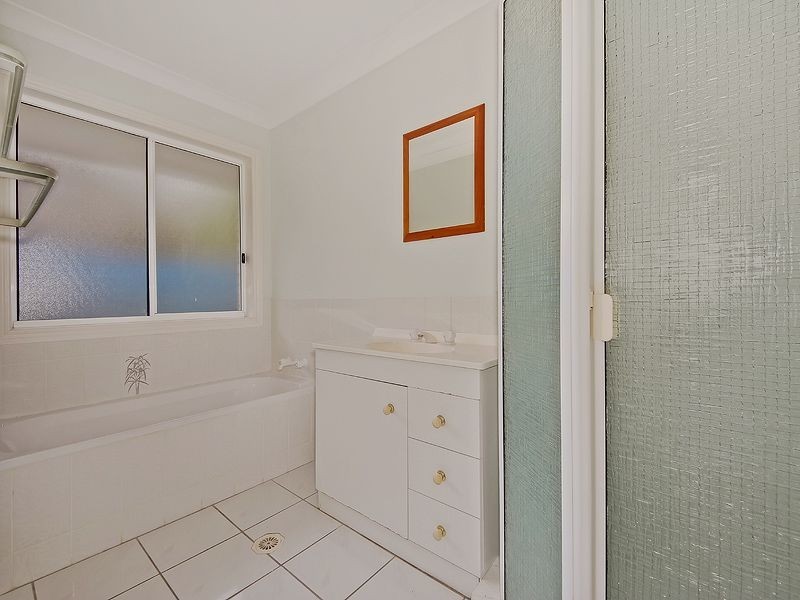 7 Stonehaven Place, Highland Park QLD 4211