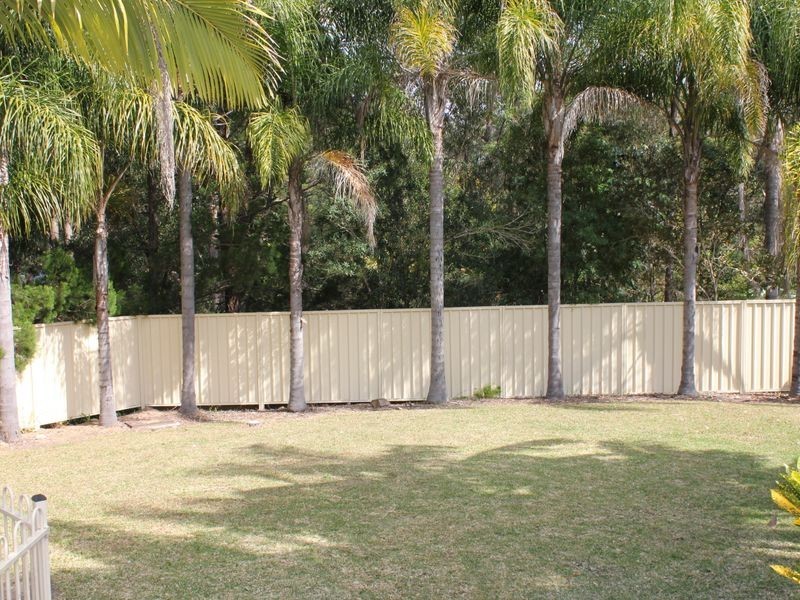 7 Stonehaven Place, Highland Park QLD 4211