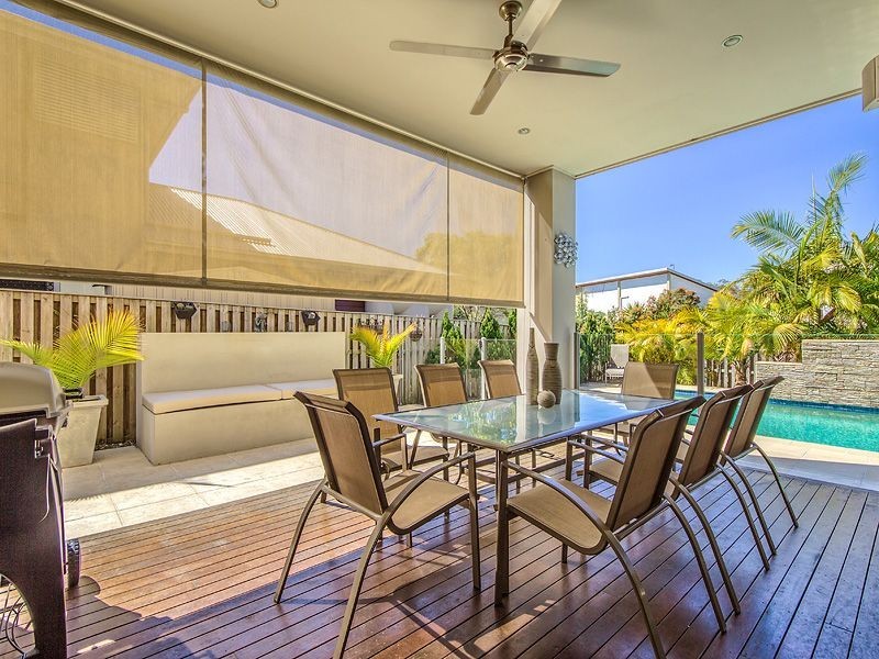 2 Giardino Lane, Varsity Lakes QLD 4227