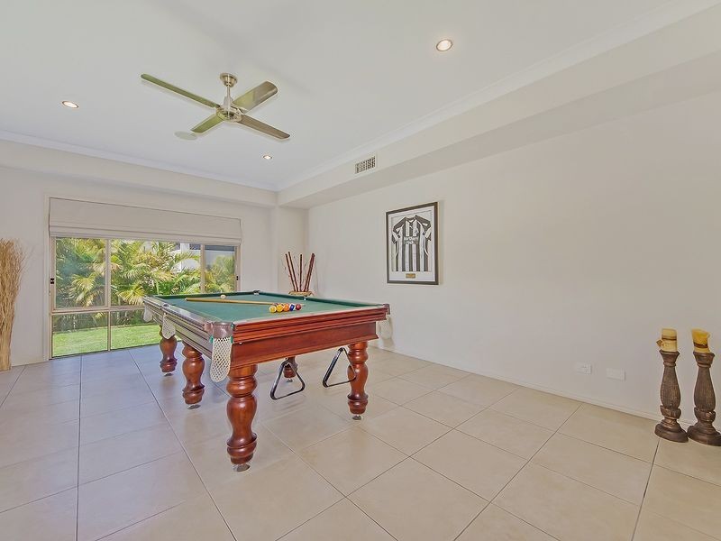 2 Giardino Lane, Varsity Lakes QLD 4227