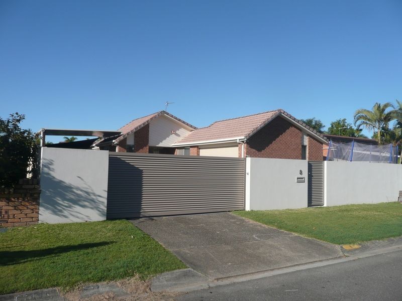 8 Cuckoo Cr, Burleigh Waters QLD 4220