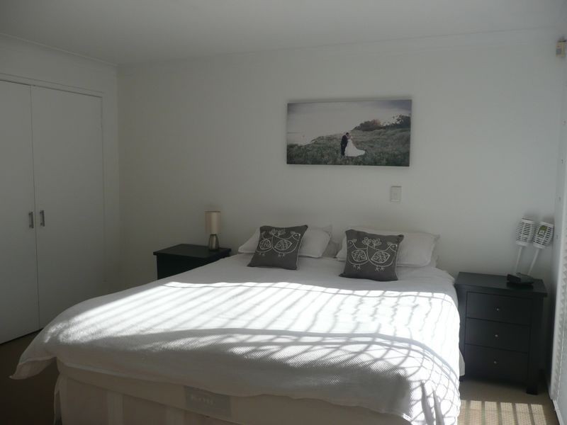 8 Cuckoo Cr, Burleigh Waters QLD 4220