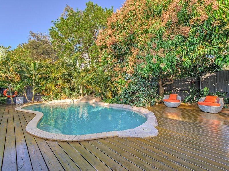 108 Acanthus Avenue, Burleigh Heads QLD 4220