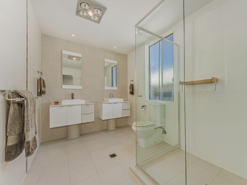 2/7 Saleya Drive, Varsity Lakes QLD 4227