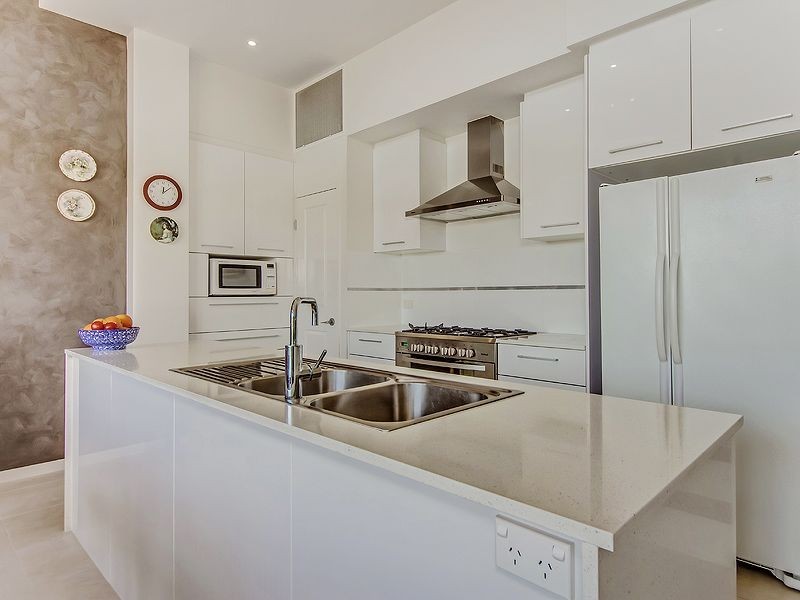 2/7 Saleya Drive, Varsity Lakes QLD 4227