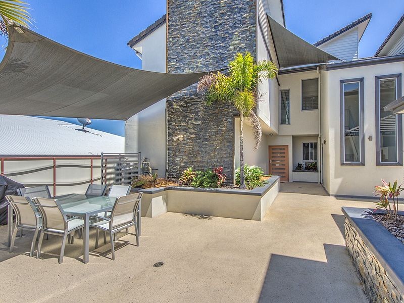 2/7 Saleya Drive, Varsity Lakes QLD 4227