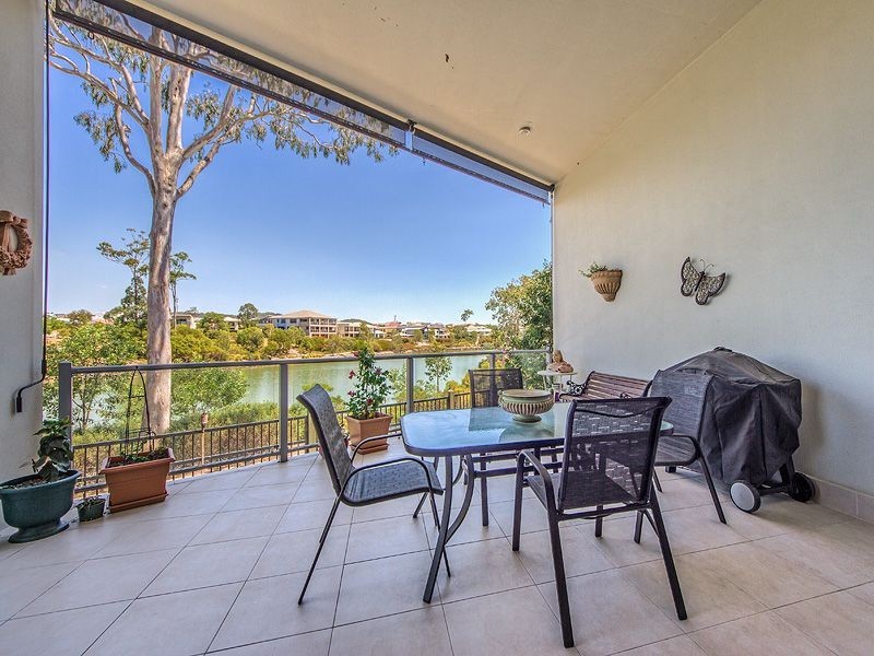 2/7 Saleya Drive, Varsity Lakes QLD 4227