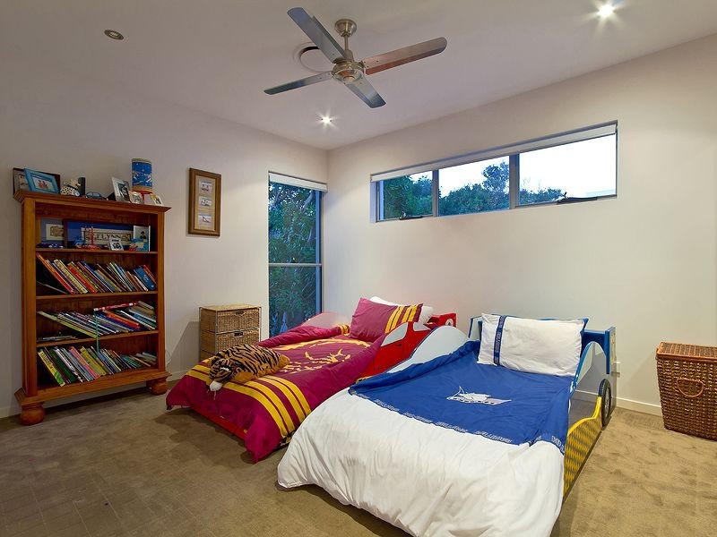 11 Seashell Avenue, Mermaid Beach QLD 4218