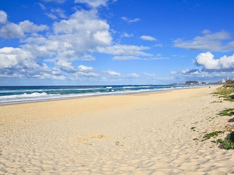 11 Seashell Avenue, Mermaid Beach QLD 4218