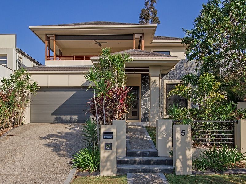 5 St Pauls Crescent, Varsity Lakes QLD 4227