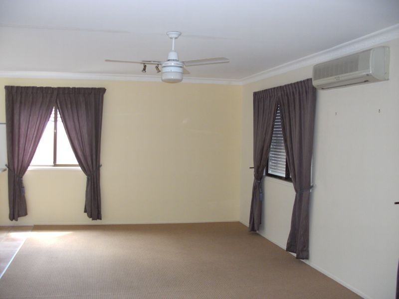 111/3 Township Drive, Burleigh Heads QLD 4220