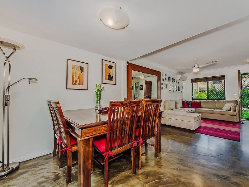 2/1 Karri Court, Burleigh Heads QLD 4220