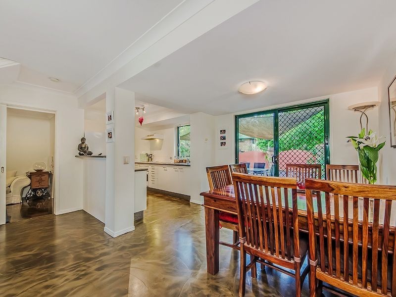 2/1 Karri Court, Burleigh Heads QLD 4220