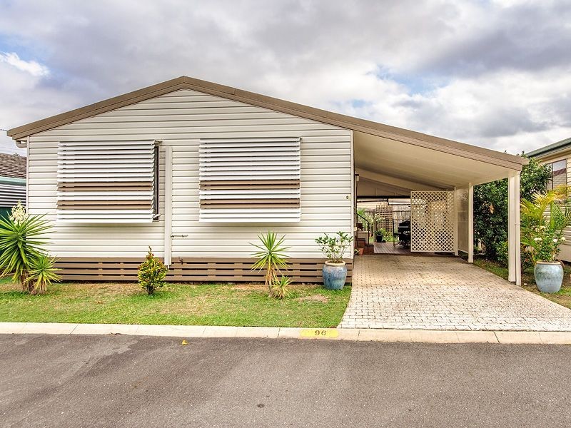 96/3 Township Drive, Burleigh Heads QLD 4220