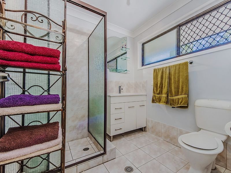 24 Razorbill Street, Burleigh Waters QLD 4220